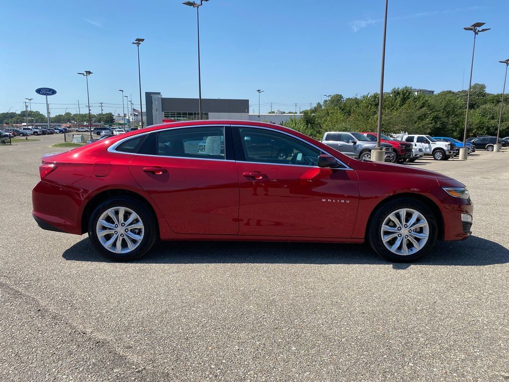Used 2025 Chevrolet Malibu LT FWD image 7