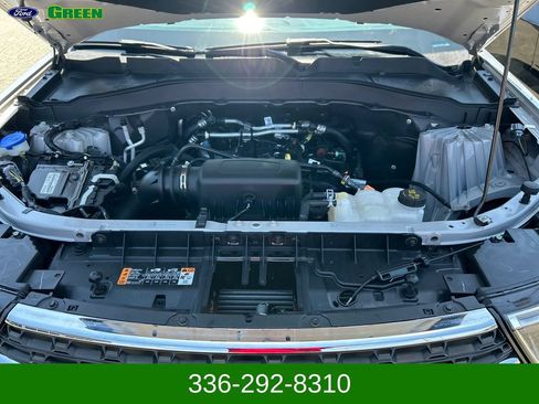 Used 2023 Ford Explorer XLT w/ Equipment Group 202A AWD/4WD image 28