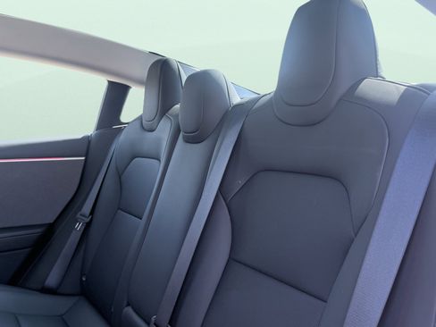 Used 2025 Tesla Model 3 RWD image 30