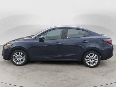 Used 2016 Scion iA FWD image 8