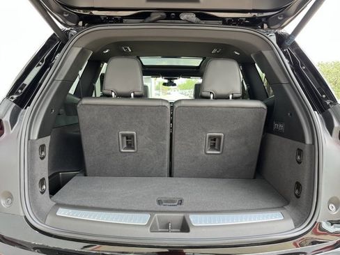 Certified 2025 Cadillac XT6 Premium Luxury image 36