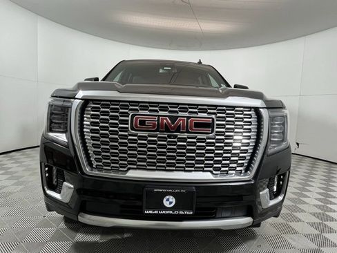 Used 2023 GMC Yukon XL Denali image 2