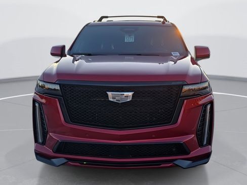 Certified 2024 Cadillac Escalade ESV V w/ Heavy-Duty Trailer Package image 8