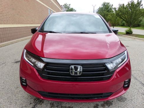 Used 2024 Honda Odyssey Sport image 14