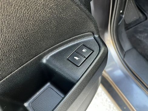 Used 2017 Honda Pilot Touring image 16