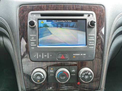 Used 2017 Chevrolet Traverse LT w/ Style and Technology Package AWD/4WD image 29