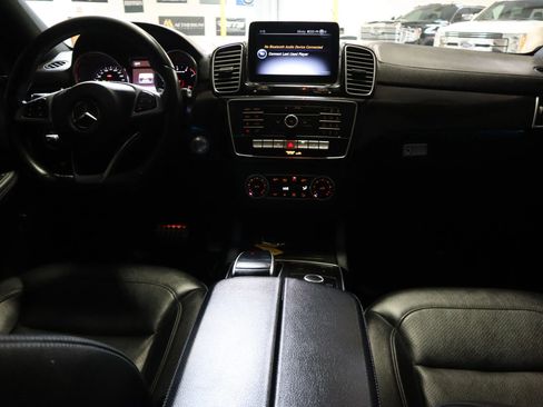 Used 2019 Mercedes-Benz GLE 43 AMG GLE 43 Sport Utility 4D w/ Premium 3 Package image 14