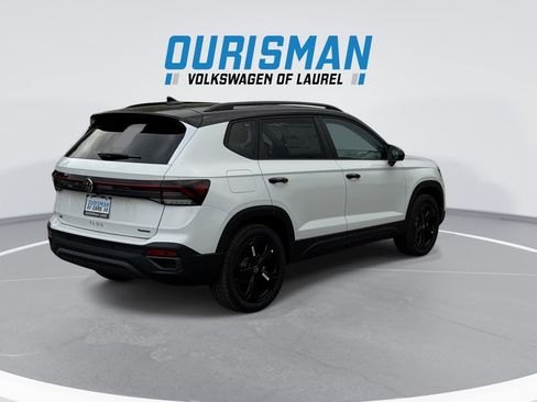 New 2026 Volkswagen Taos SE AWD/4WD image 8