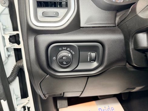 Used 2025 RAM 2500 Big Horn AWD/4WD image 5