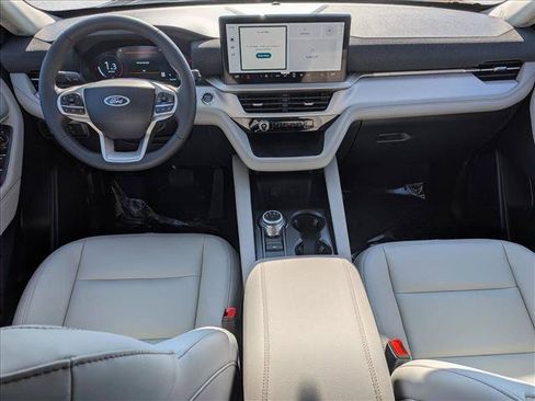 New 2026 Ford Explorer Active w/ Active Comfort Package AWD/4WD image 14