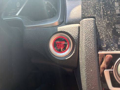 Used 2017 Honda Civic Touring image 8