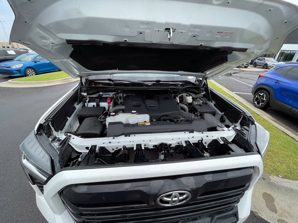 Used 2024 Toyota Tundra SR5 AWD/4WD image 28