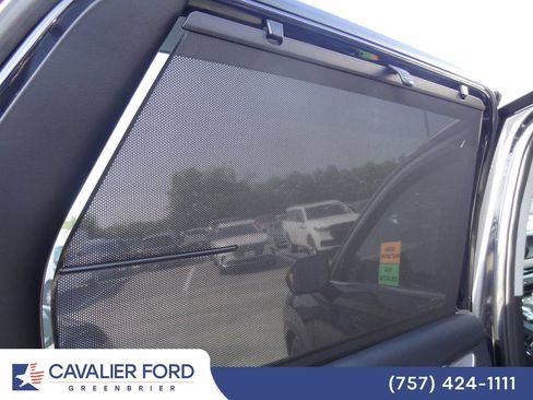 Used 2023 Hyundai Palisade Limited AWD/4WD image 17