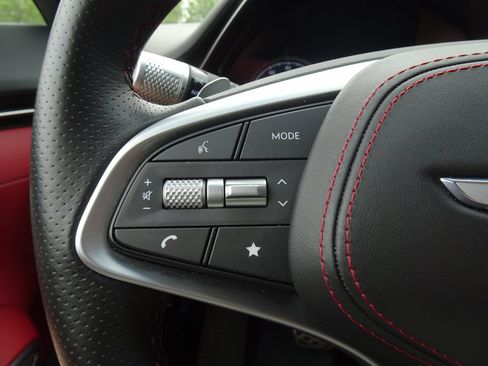 Used 2025 Genesis GV70 3.5T Sport AWD/4WD image 24
