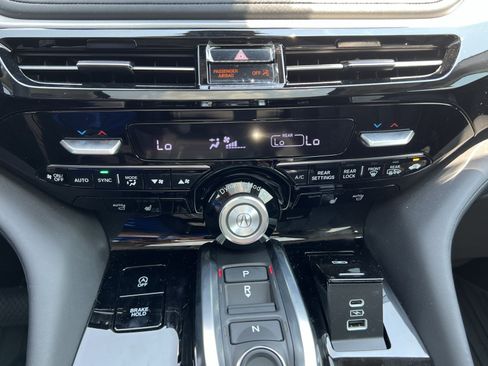 Used 2026 Acura MDX SH-AWD w/ Technology Package image 29
