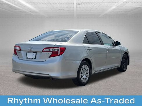 Used 2013 Toyota Camry LE FWD image 8