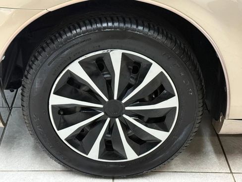 Used 2007 Toyota Camry LE image 37