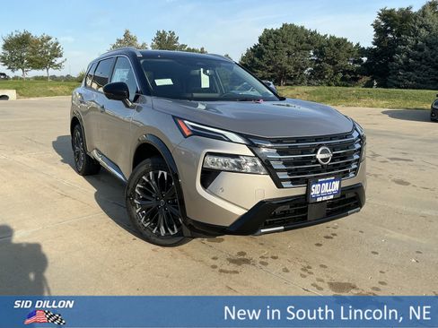 New 2026 Nissan Rogue Platinum w/ Platinum Premium Package image 2