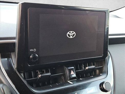 Used 2024 Toyota Corolla Cross LE FWD image 14