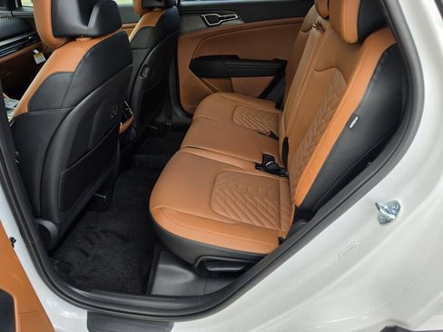 New 2026 Kia Sportage X-Line w/ X-Line Premium Package AWD/4WD image 17
