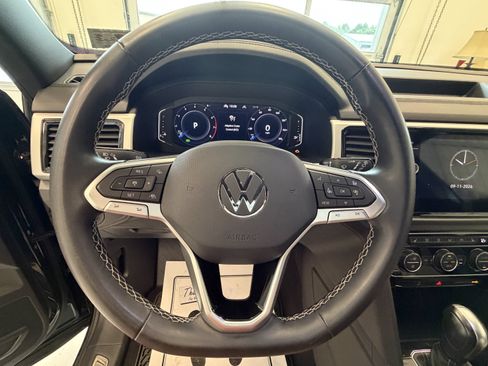 Used 2023 Volkswagen Atlas Cross Sport SEL AWD/4WD image 9