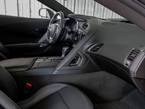 Used 2017 Chevrolet Corvette Grand Sport RWD image 12