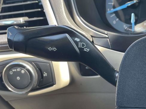 Used 2018 Ford Fusion SE FWD image 26