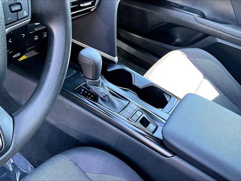 Used 2025 Toyota Camry LE image 16