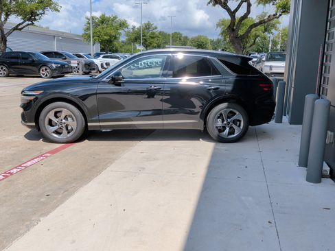 Used 2026 Genesis GV70 2.5T AWD/4WD image 7