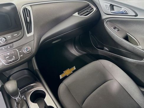 Used 2021 Chevrolet Malibu LS FWD image 23