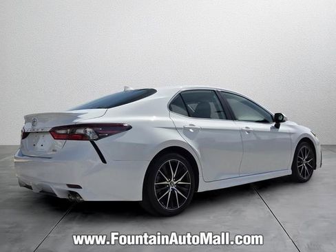 Used 2023 Toyota Camry SE w/ Convenience Package FWD image 4