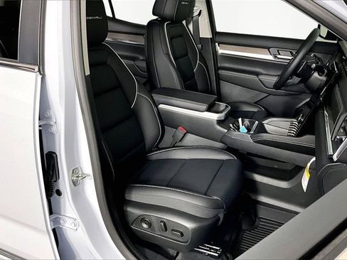 New 2026 GMC Terrain Denali w/ LPO, Floor Liner Package image 12