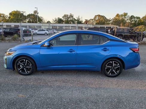 Used 2024 Nissan Sentra SV FWD image 7