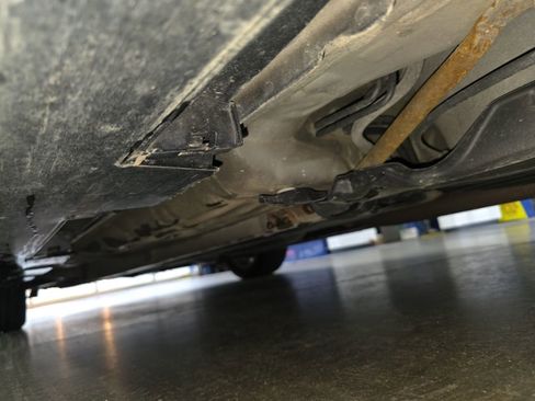 Used 2014 Toyota Camry SE image 16