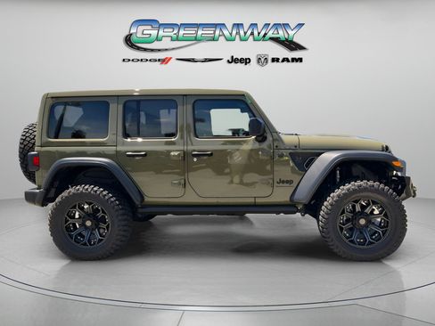 Used 2025 Jeep Wrangler Unlimited Sport AWD/4WD image 4