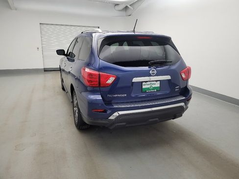 Used 2017 Nissan Pathfinder SV AWD/4WD image 6