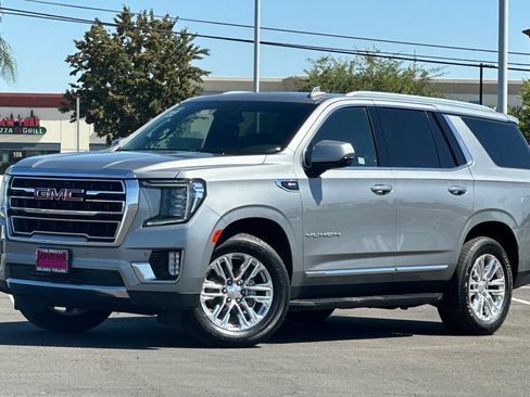 Used 2023 GMC Yukon SLT w/ SLT Premium Package AWD/4WD image 9