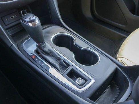 Used 2021 Chevrolet Equinox LT image 16