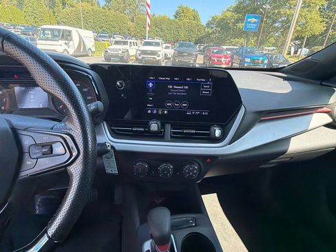 Used 2024 Chevrolet Trax RS w/ Driver Confidence Package FWD image 12