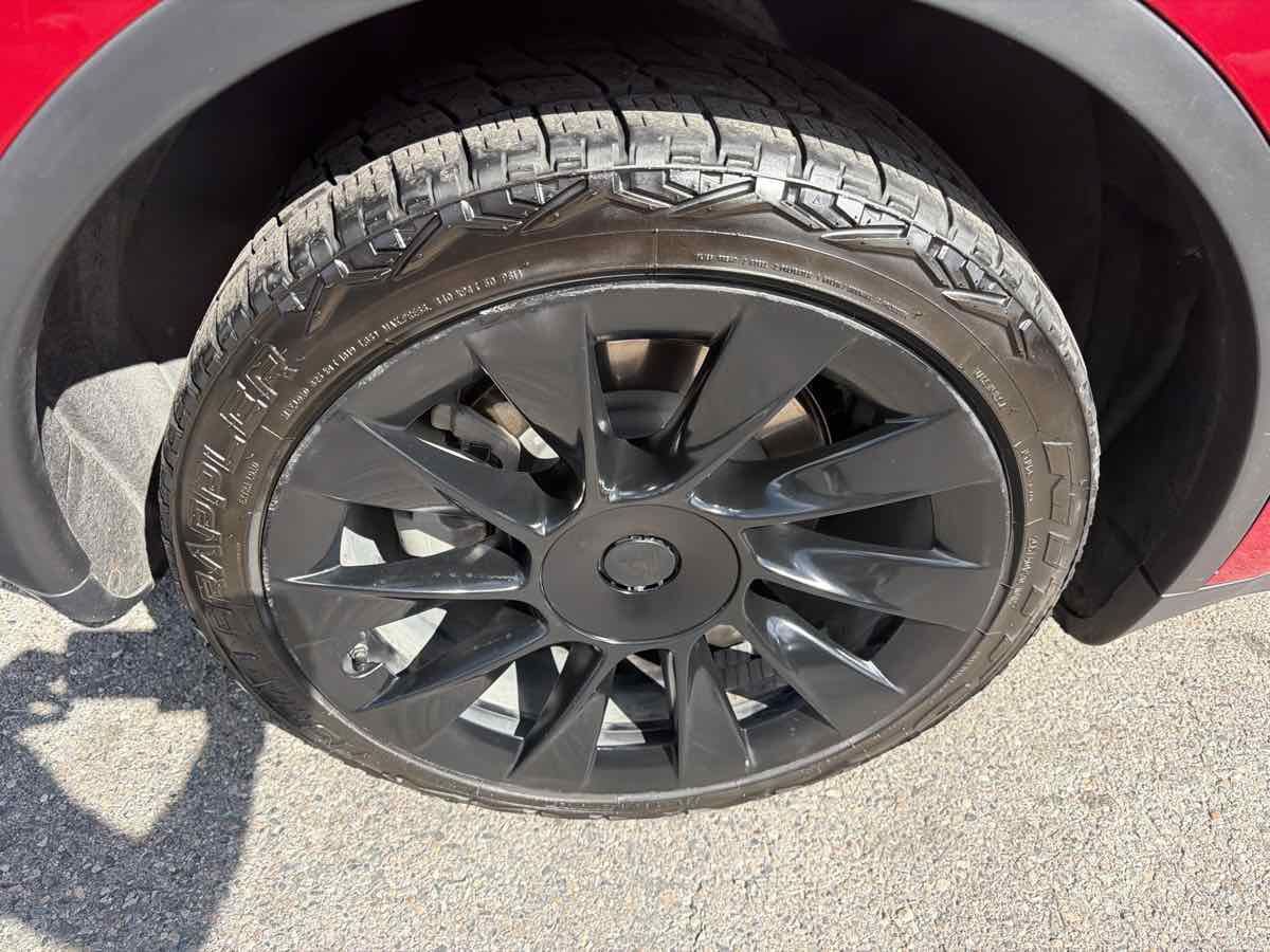 Used 2022 Tesla Model Y Long Range AWD/4WD image 12