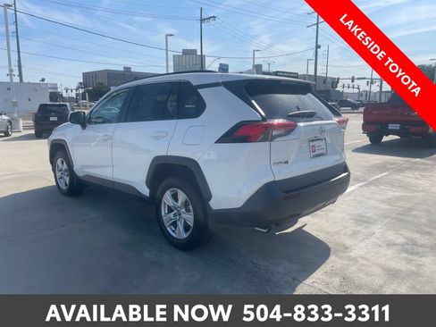 Certified 2020 Toyota RAV4 XLE w/ Convenience Package FWD image 4