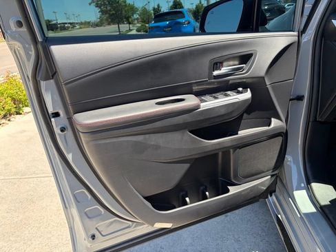Used 2025 Toyota Sienna XSE AWD/4WD image 12