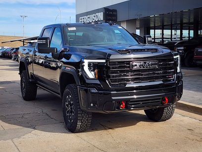 New 2026 GMC Sierra 2500 AT4X w/ LPO, Black Badging Package