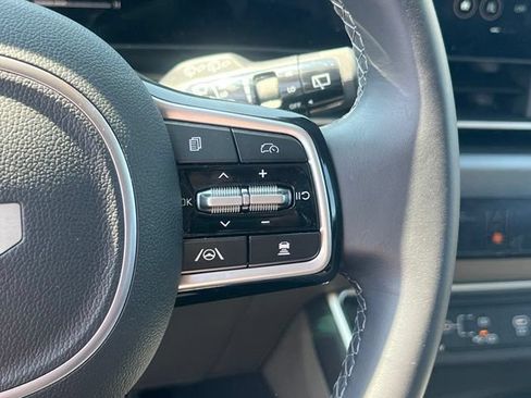 Certified 2026 Kia Carnival FWD image 23