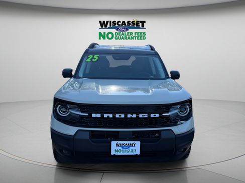 Certified 2025 Ford Bronco Sport Outer Banks w/ Outer Banks Tech Package+ AWD/4WD image 10
