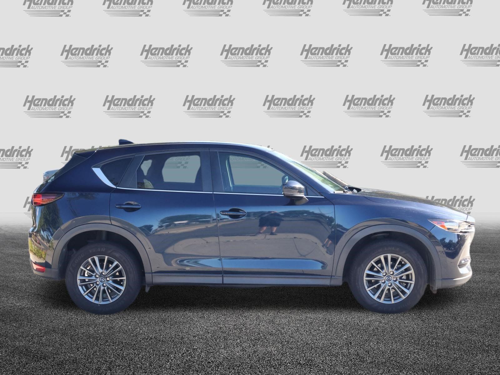 Used 2017 MAZDA CX-5 Touring w/ Preferred Equipment Package FWD image 10