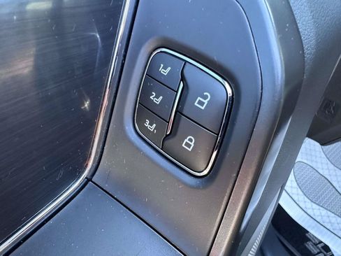 Used 2025 Ford F150 Lariat w/ Equipment Group 501A Mid AWD/4WD image 10