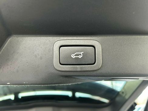 Used 2022 Land Rover Range Rover Sport HSE Silver Edition image 17