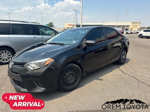 Used 2016 Toyota Corolla LE FWD image 2