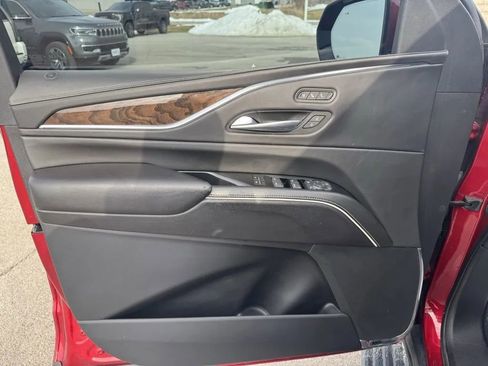 Used 2021 Cadillac Escalade Sport Platinum image 12